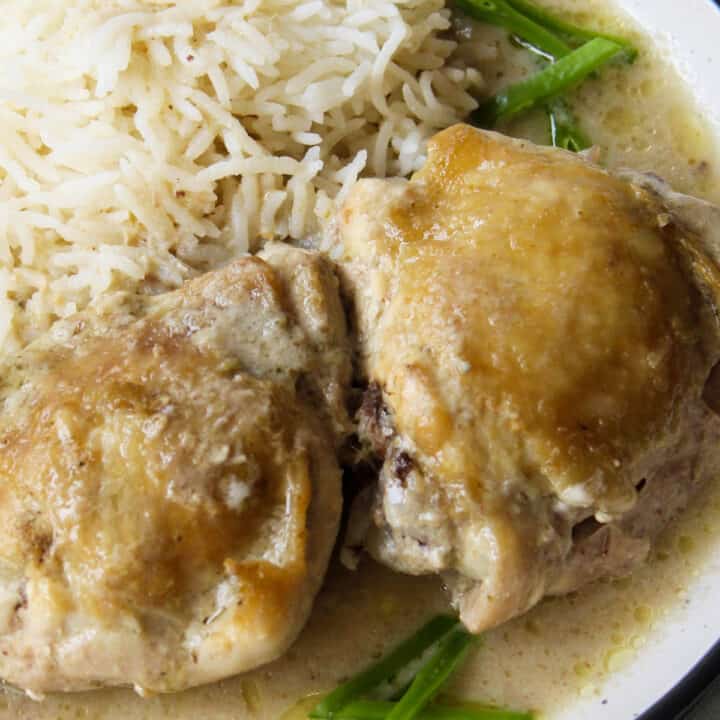 chicken thighs in Thai green curry sauce